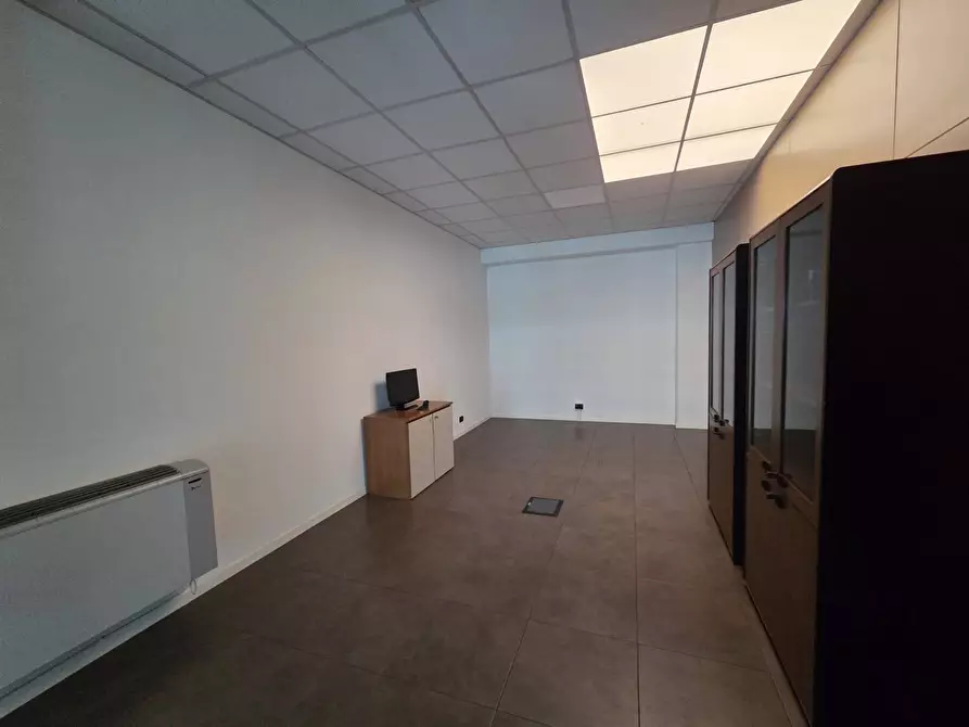 Immagine 4 di Ufficio in affitto  in Località la Torre Petrona a Scarperia E San Piero