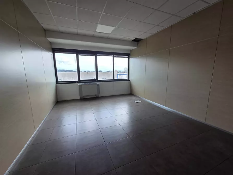 Immagine 5 di Ufficio in affitto  in Località la Torre Petrona a Scarperia E San Piero
