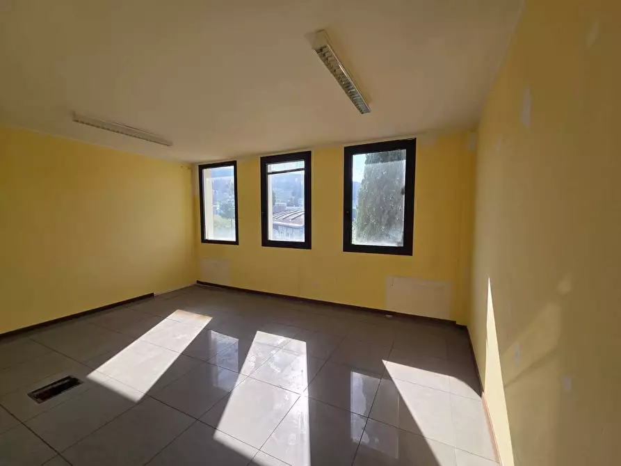 Immagine 4 di Capannone industriale in vendita  in Via Fosco Bessi a Calenzano