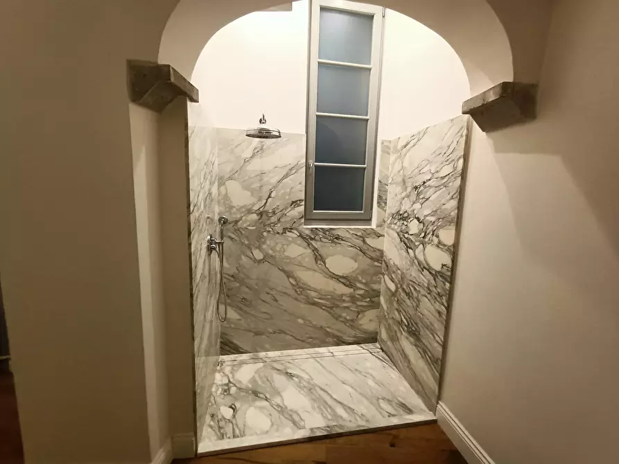 Immagine 12 di Appartamento in vendita  in Via Romana a Firenze