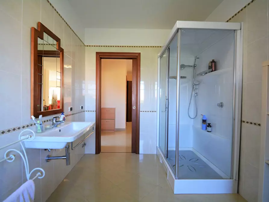 Immagine 20 di Casa semindipendente in vendita  in Via Francesco Lenge s.n. a Montescaglioso