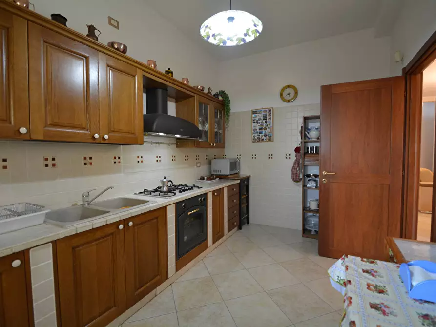 Immagine 42 di Casa semindipendente in vendita  in Via Francesco Lenge s.n. a Montescaglioso