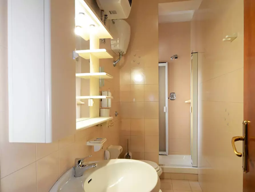 Immagine 21 di Appartamento in vendita  in VIA EDMONDO DE AMICIS 3 a Matera