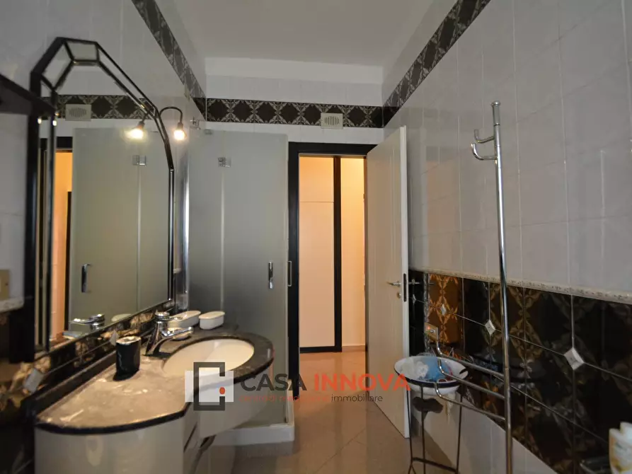 Immagine 27 di Appartamento in vendita  in Via Giovanni Padula a Matera