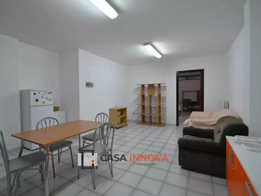 Immagine 7 di Magazzino in vendita  in Via De Amici a Matera