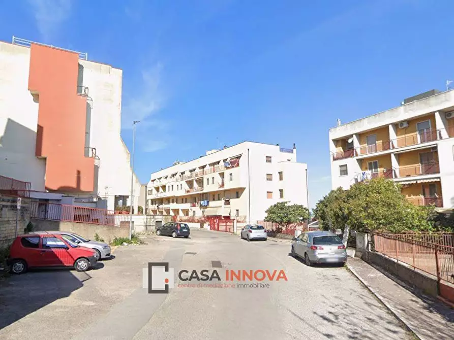 Immagine 2 di Magazzino in vendita  in Via De Amici a Matera