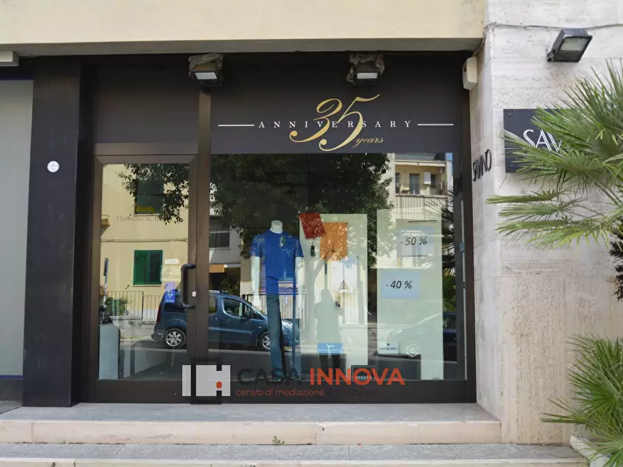 Immagine 4 di Locale commerciale in vendita  in Via Nazionale a Matera
