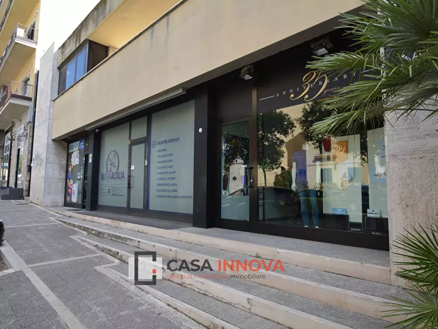 Immagine 3 di Locale commerciale in vendita  in Via Nazionale 21 a Matera