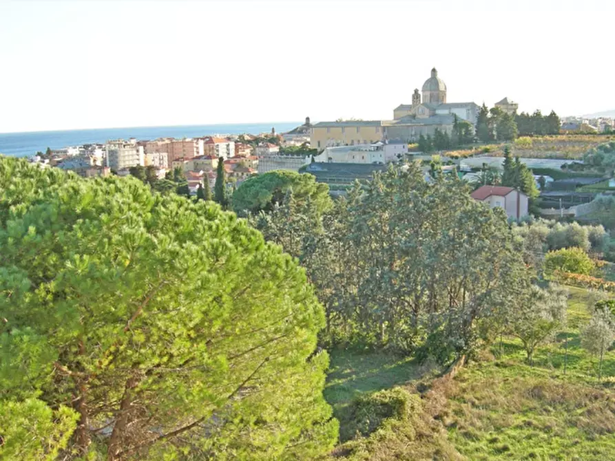 Immagine 3 di Terreno residenziale in vendita  a Loano