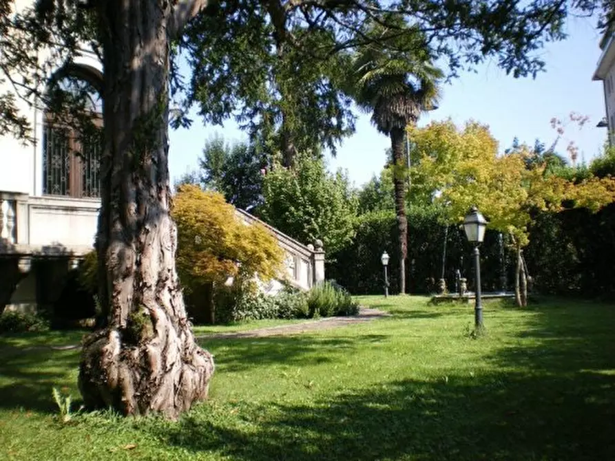 Immagine 8 di Villa in vendita  a Treviso