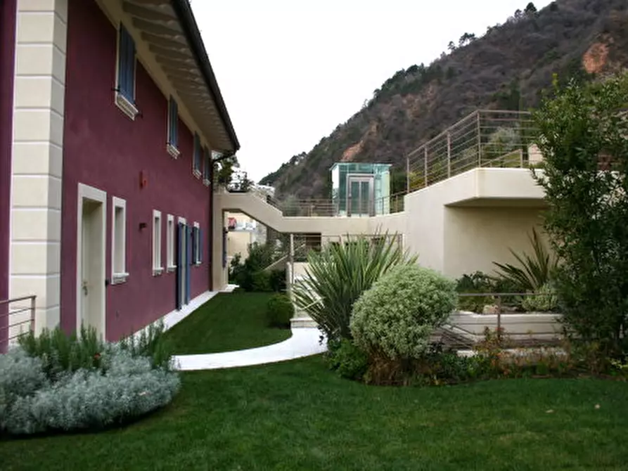 Immagine 7 di Appartamento in vendita  a Salò