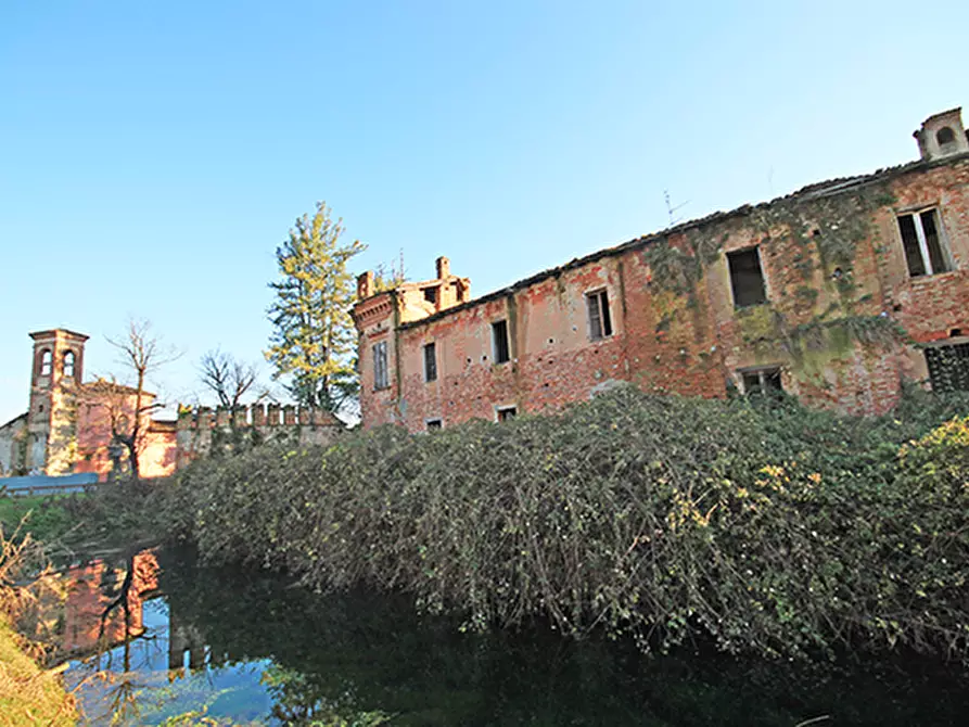 Immagine 5 di Castello in vendita  a Cologno Al Serio