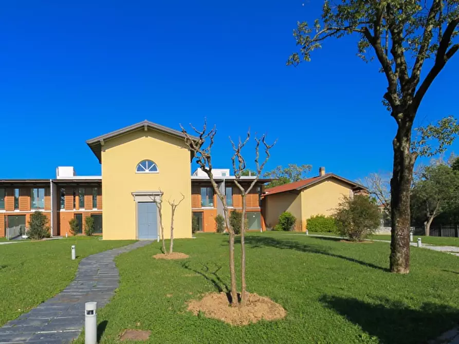 Immagine 3 di Casa indipendente in vendita  in via Marzanica a Bergamo