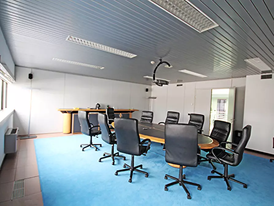 Immagine 6 di Ufficio in vendita  a Treviolo