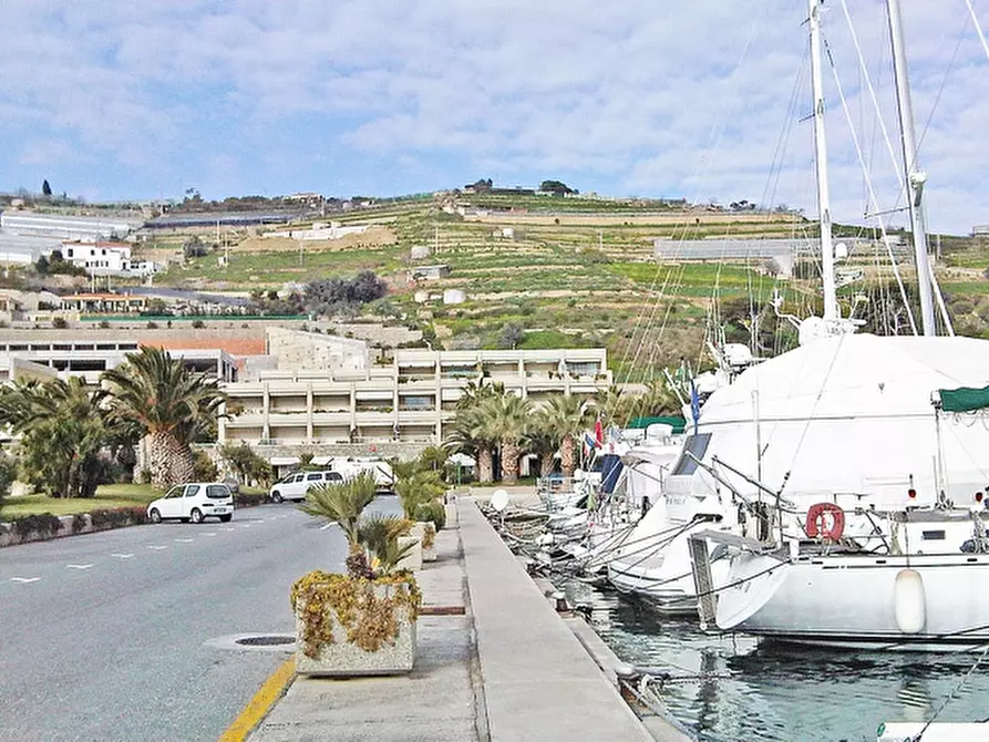 Immagine 4 di Terreno residenziale in vendita  a Badalucco