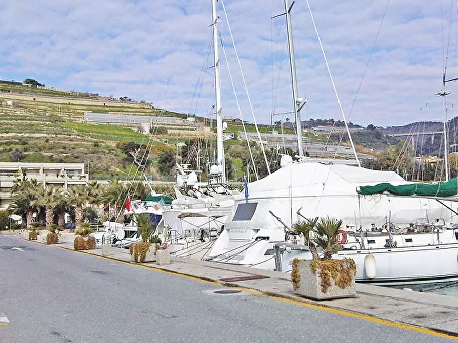 Immagine 5 di Terreno residenziale in vendita  a Badalucco