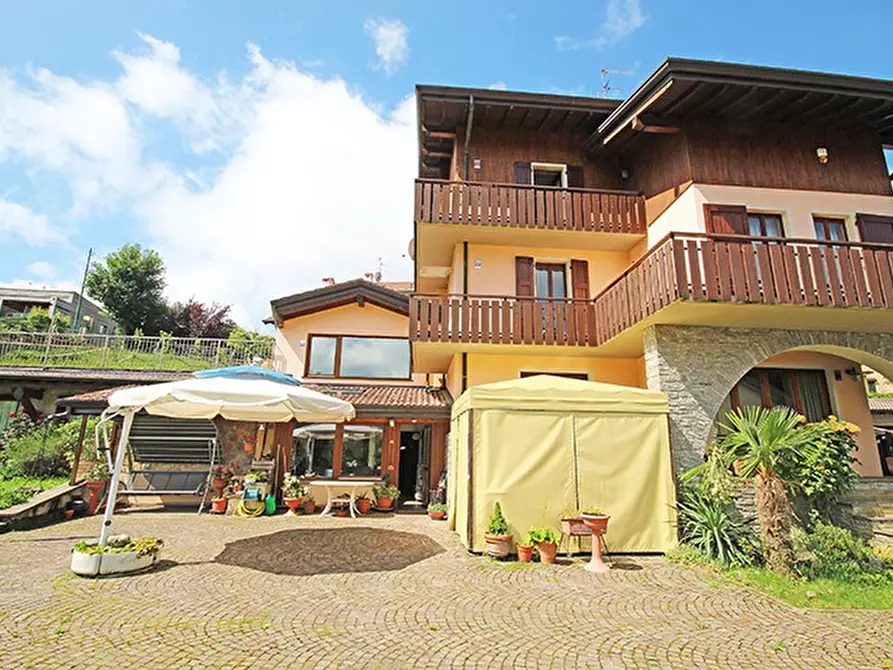 Immagine 3 di Villa in vendita  a Ardesio