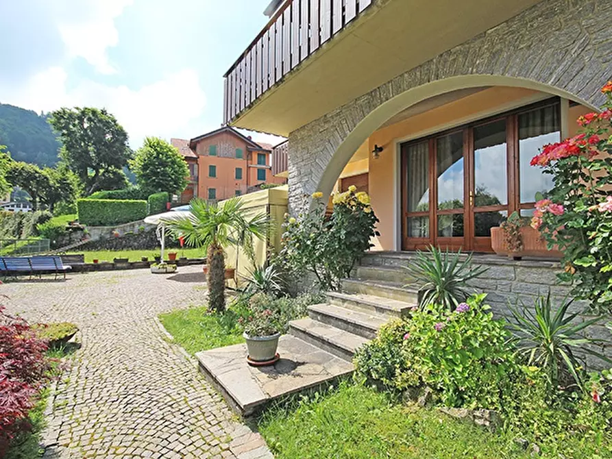Immagine 8 di Villa in vendita  a Ardesio