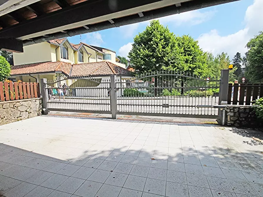 Immagine 26 di Villa in vendita  a Ardesio