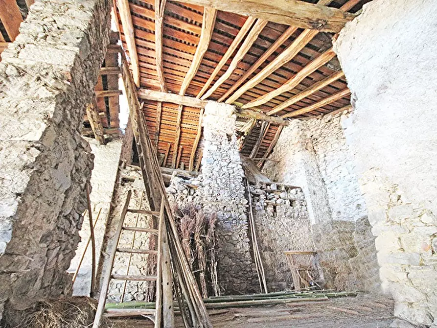 Immagine 10 di Rustico / casale in vendita  in via Formorone a Almenno San Bartolomeo