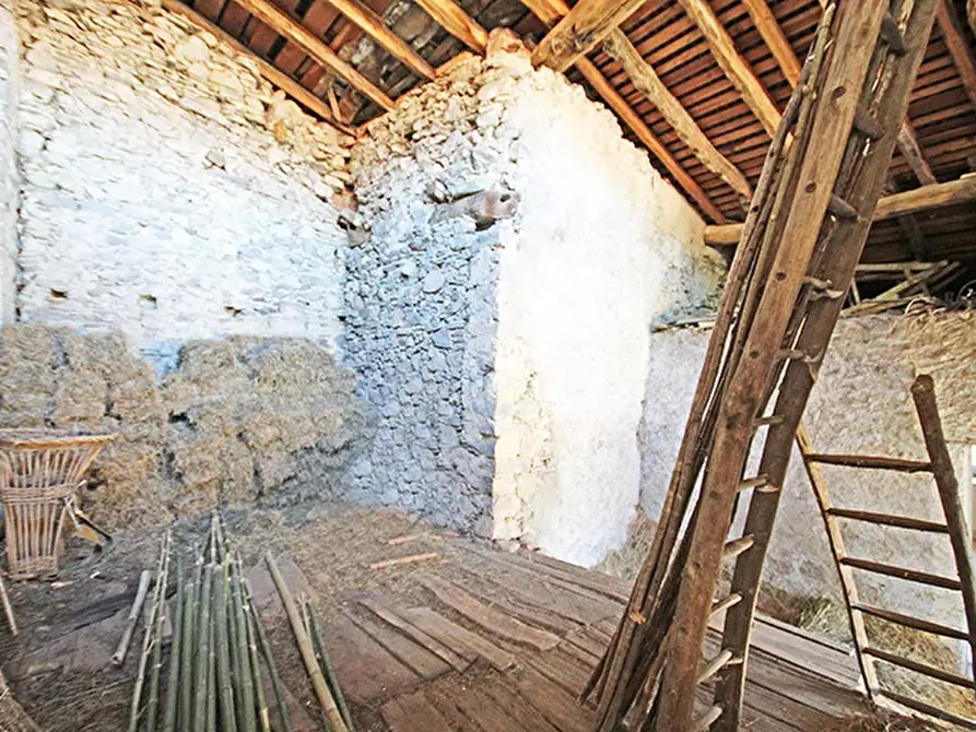 Immagine 11 di Rustico / casale in vendita  in via Formorone a Almenno San Bartolomeo