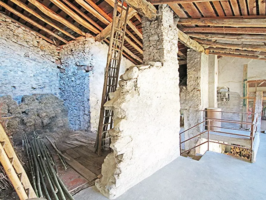 Immagine 14 di Rustico / casale in vendita  in via Formorone a Almenno San Bartolomeo