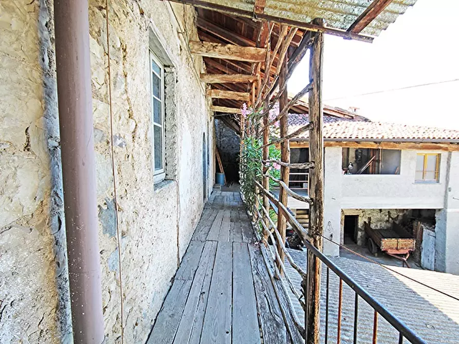 Immagine 15 di Rustico / casale in vendita  in via Formorone a Almenno San Bartolomeo