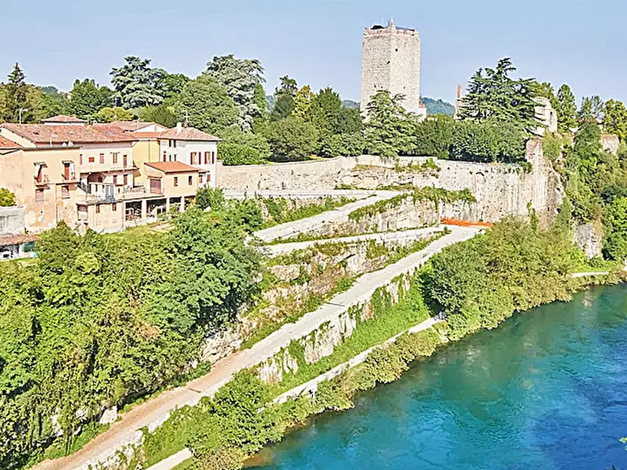 Immagine 1 di Terreno residenziale in vendita  a Capriate San Gervasio