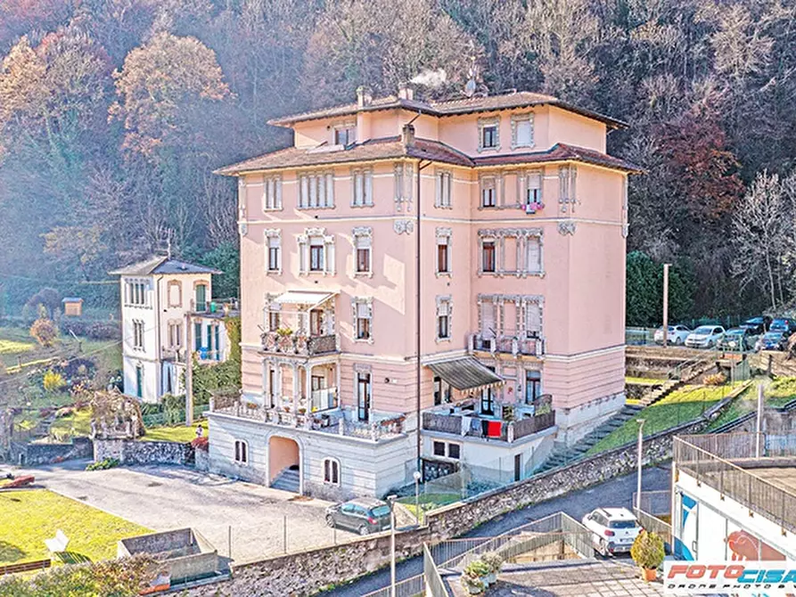 Immagine 2 di Appartamento in vendita  in via Boselli a San Giovanni Bianco