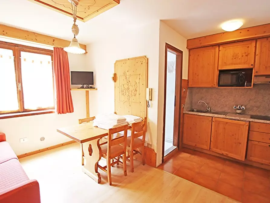 Immagine 10 di Albergo/B&B/Residence in vendita  a Algua