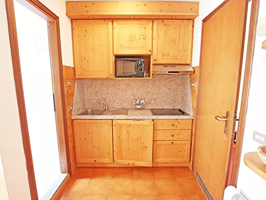 Immagine 11 di Albergo/B&B/Residence in vendita  a Algua