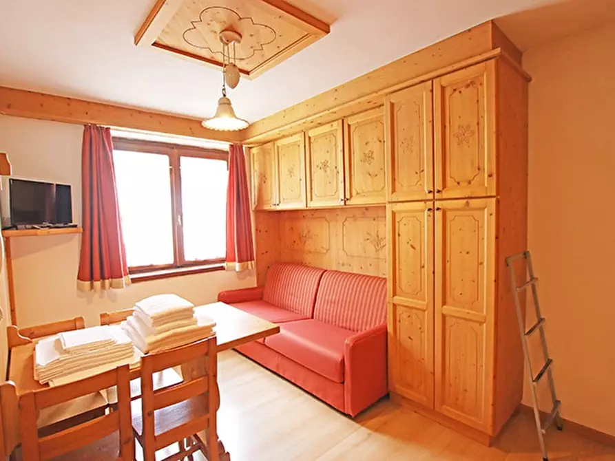 Immagine 15 di Albergo/B&B/Residence in vendita  a Algua