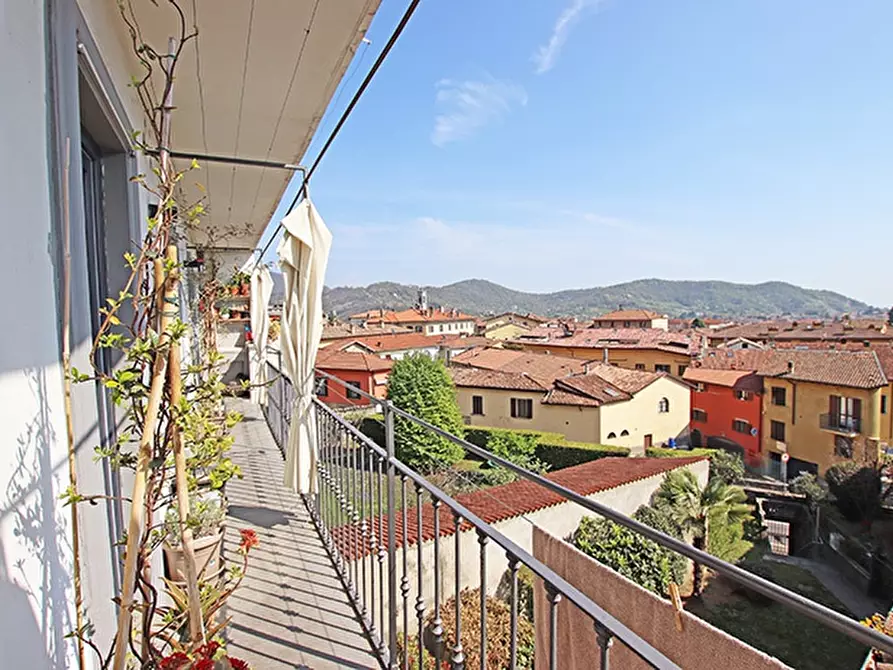 Immagine 1 di Appartamento in vendita  a Alzano Lombardo