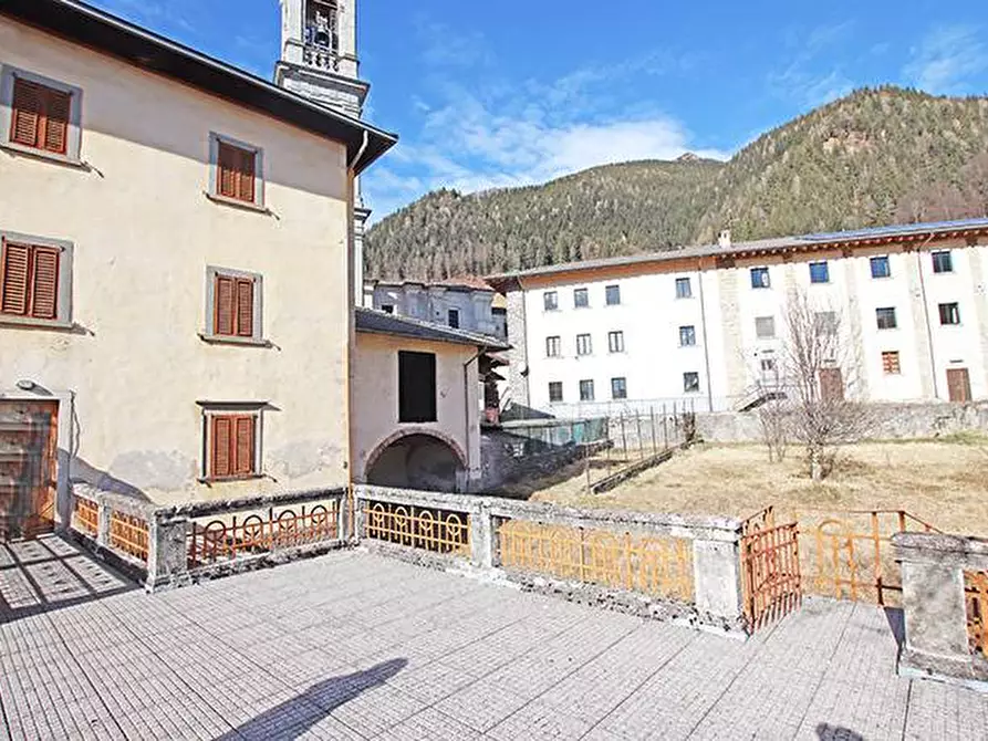 Immagine 10 di Albergo/B&B/Residence in vendita  in via arciprete figura a Vilminore Di Scalve