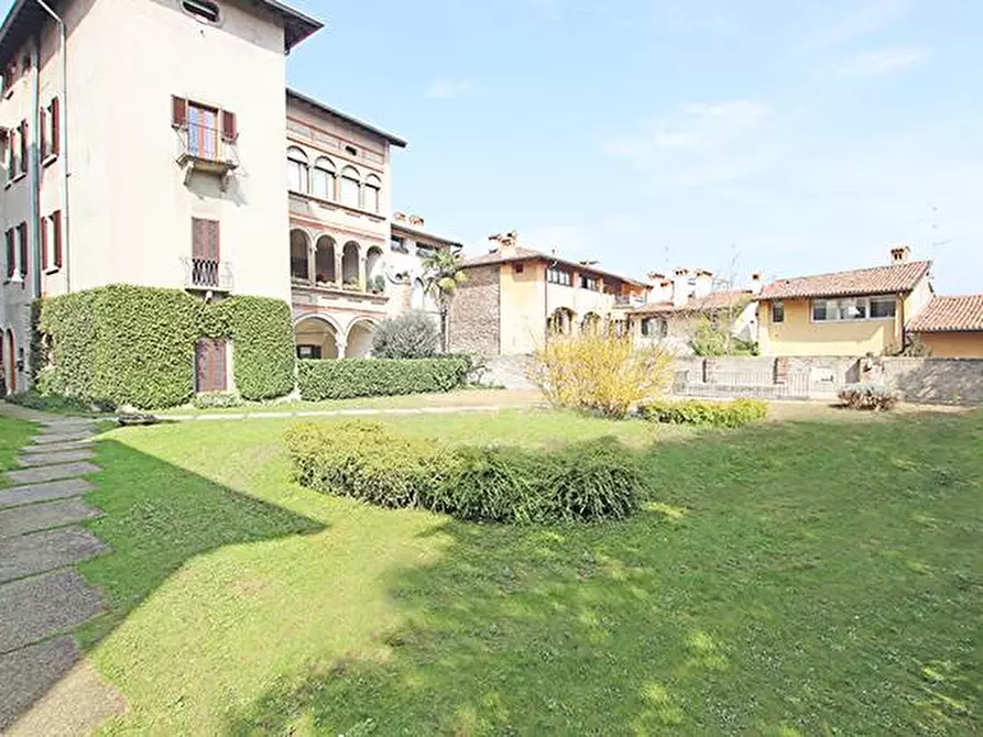 Immagine 1 di Appartamento in vendita  a Bergamo