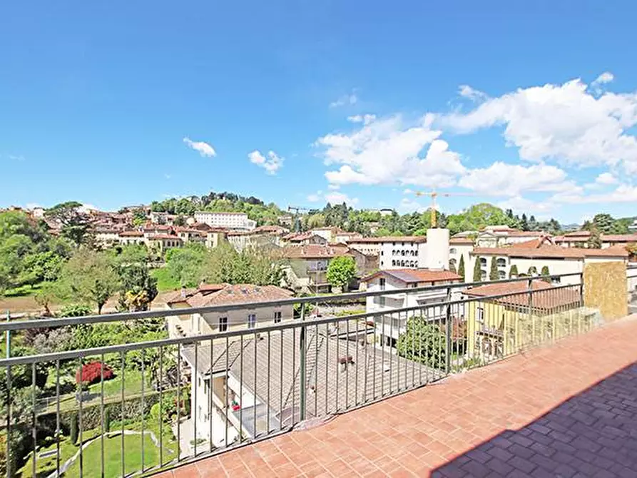 Immagine 1 di Attico in vendita  a Bergamo