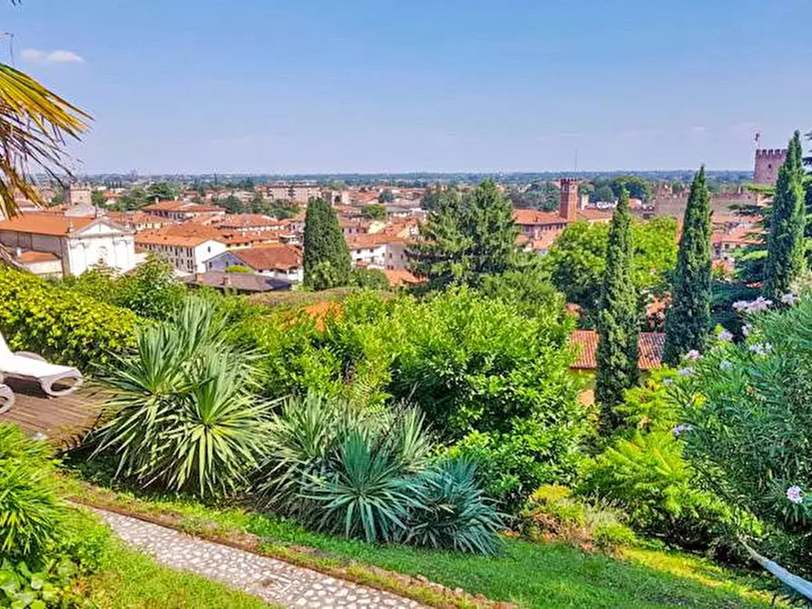 Immagine 1 di Villa in vendita  a Marostica