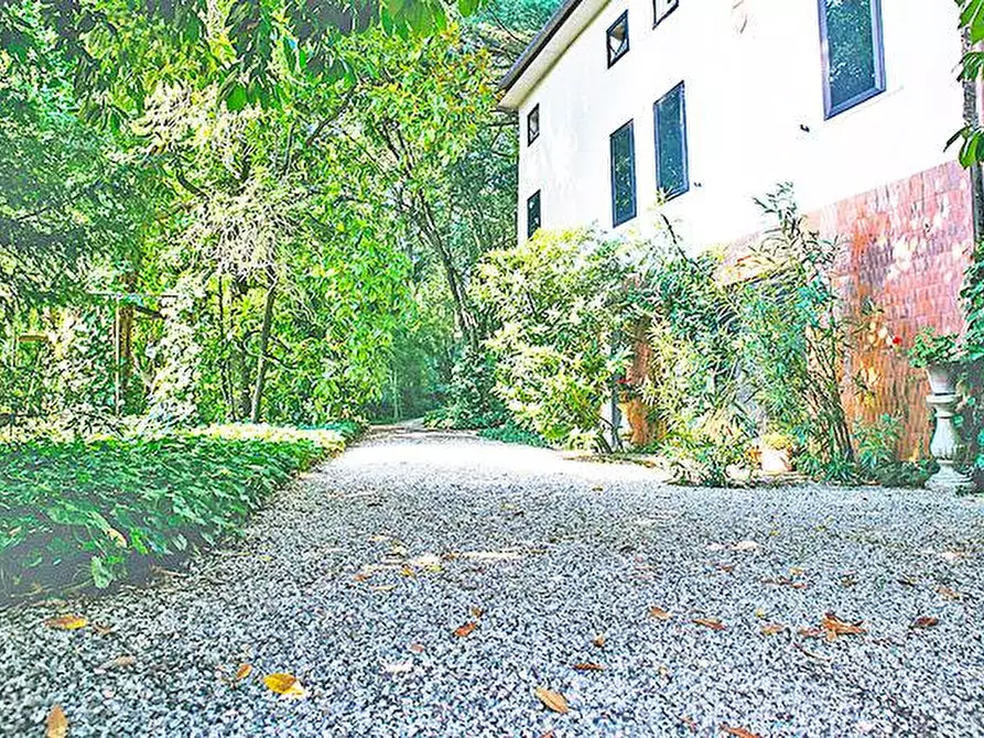 Immagine 25 di Villa in vendita  in via XXIV Maggio a Marostica