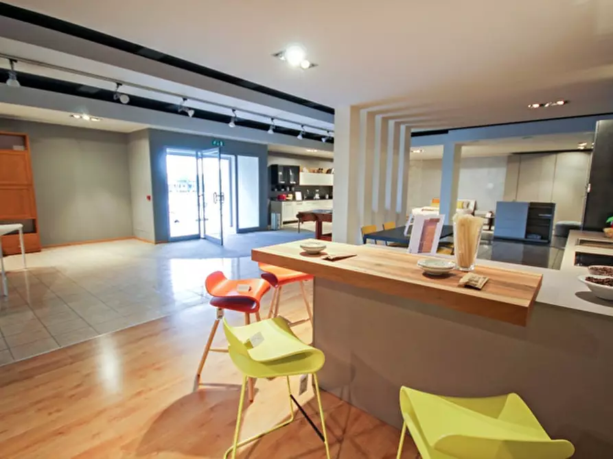 Immagine 10 di Negozio in vendita  in via Dei Termini a Arcene