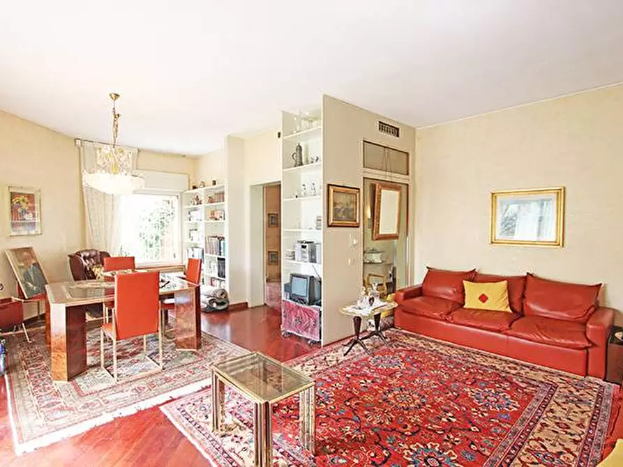 Immagine 10 di Villa in vendita  in via lotto a Seriate