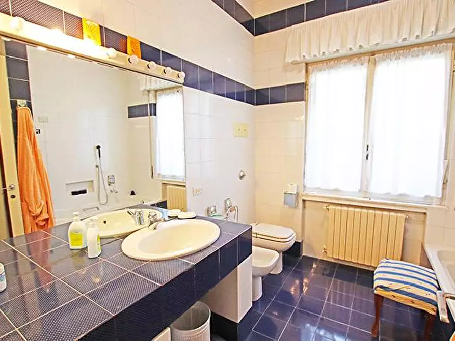 Immagine 22 di Villa in vendita  in via lotto a Seriate