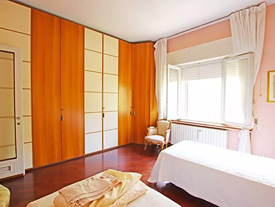 Immagine 16 di Villa in vendita  in via lotto a Seriate