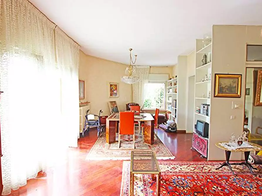 Immagine 7 di Villa in vendita  in via lotto a Seriate