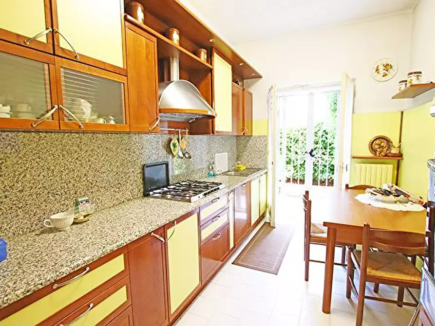 Immagine 14 di Villa in vendita  in via lotto a Seriate