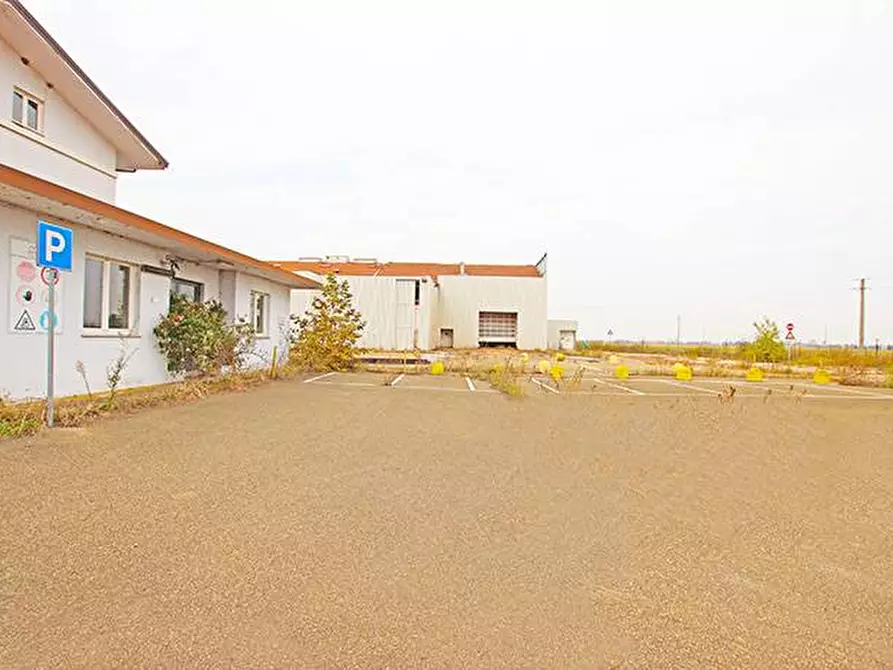 Immagine 8 di Capannone industriale in vendita  in Strada Provinciale 596 a Castelnovetto