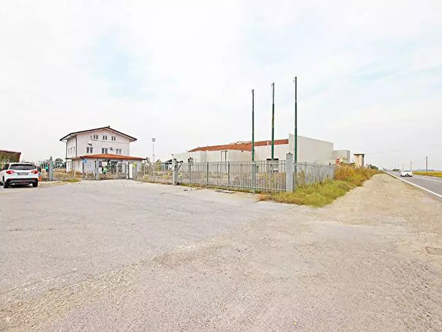 Immagine 4 di Capannone industriale in vendita  in Strada Provinciale 596 a Castelnovetto