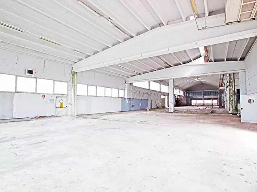 Immagine 24 di Capannone industriale in vendita  in Strada Provinciale 596 a Castelnovetto