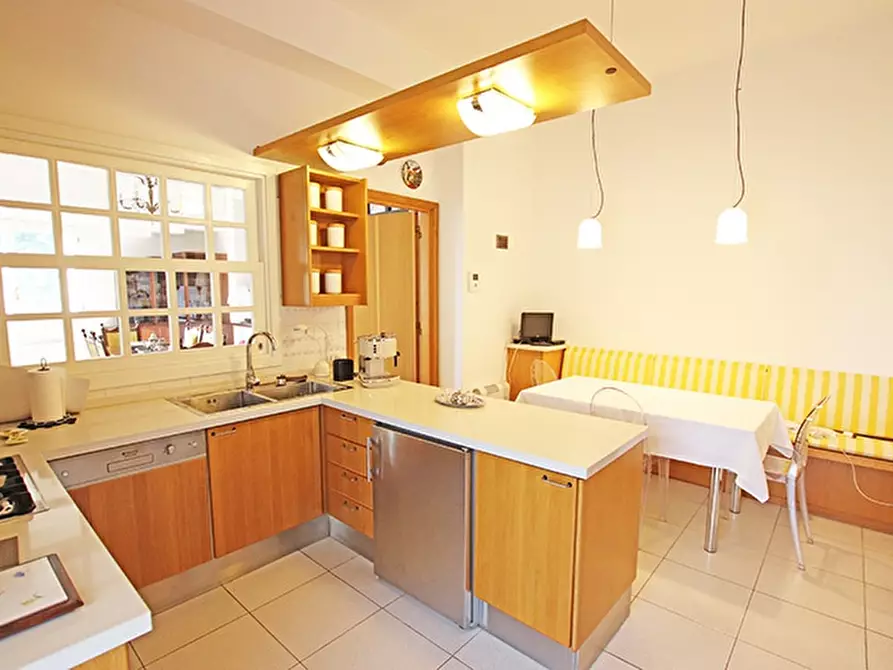 Immagine 18 di Villa in vendita  in via dei corni a Alzano Lombardo