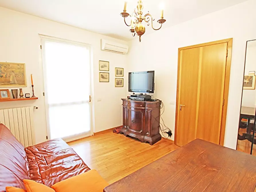 Immagine 22 di Villa in vendita  in via dei corni a Alzano Lombardo