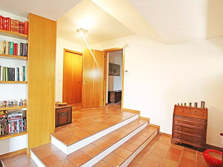 Immagine 27 di Villa in vendita  in via dei corni a Alzano Lombardo